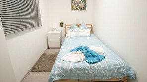 Apartment Burscheid 2 (Cleaning Fee EUR 80) | Iron/ironing board, free WiFi, bed sheets - Ferienwohnung Burscheid (Burscheid)