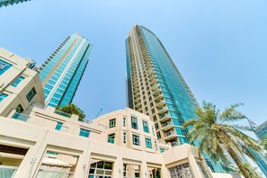 Façade de l’hébergement - soirée/nuit