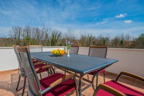 Villa, privézwembad | Uitzicht vanaf balkon