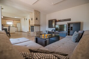 Villa, Private Pool | Living area - Villa Dalmatina (Podbablje)