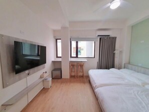 四人房 | 隔音、免费 WiFi、床单