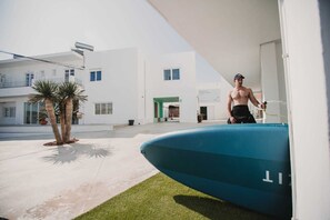 Télévision à écran plat