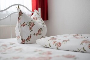 Soundproofing, free WiFi, bed sheets - Pension Regina Inh. Monique Kluge (Gotha)