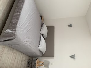 3 bedrooms, bed sheets