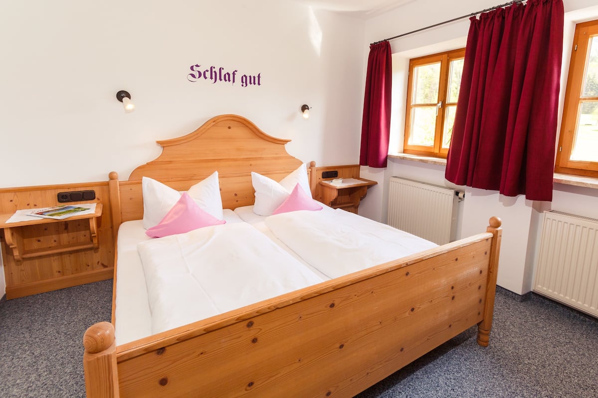 Appartement, 1 slaapkamer | 1 slaapkamer, verduisterende gordijnen, een strijkplank/strijkijzer
