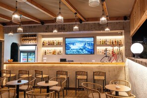 Bar (on property) - Hotel Piramida (Ksamil)