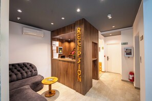 Lobby - Hotel Piramida (Ksamil)