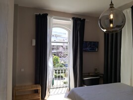 1 bedroom, in-room safe, individually decorated, blackout curtains