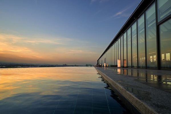 Indendørs pool, udendørs pool