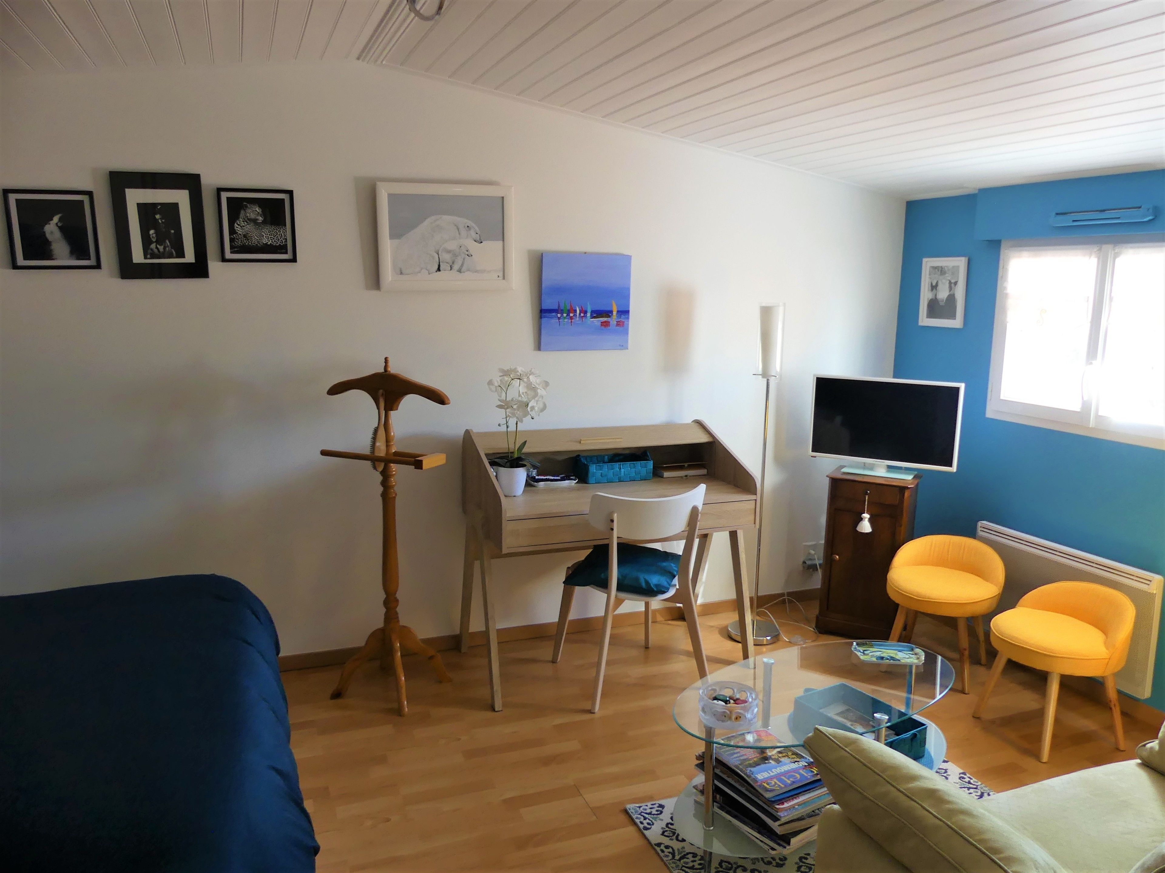 雙人房 | 起居區 | 平面電視