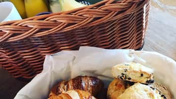 Free daily continental breakfast