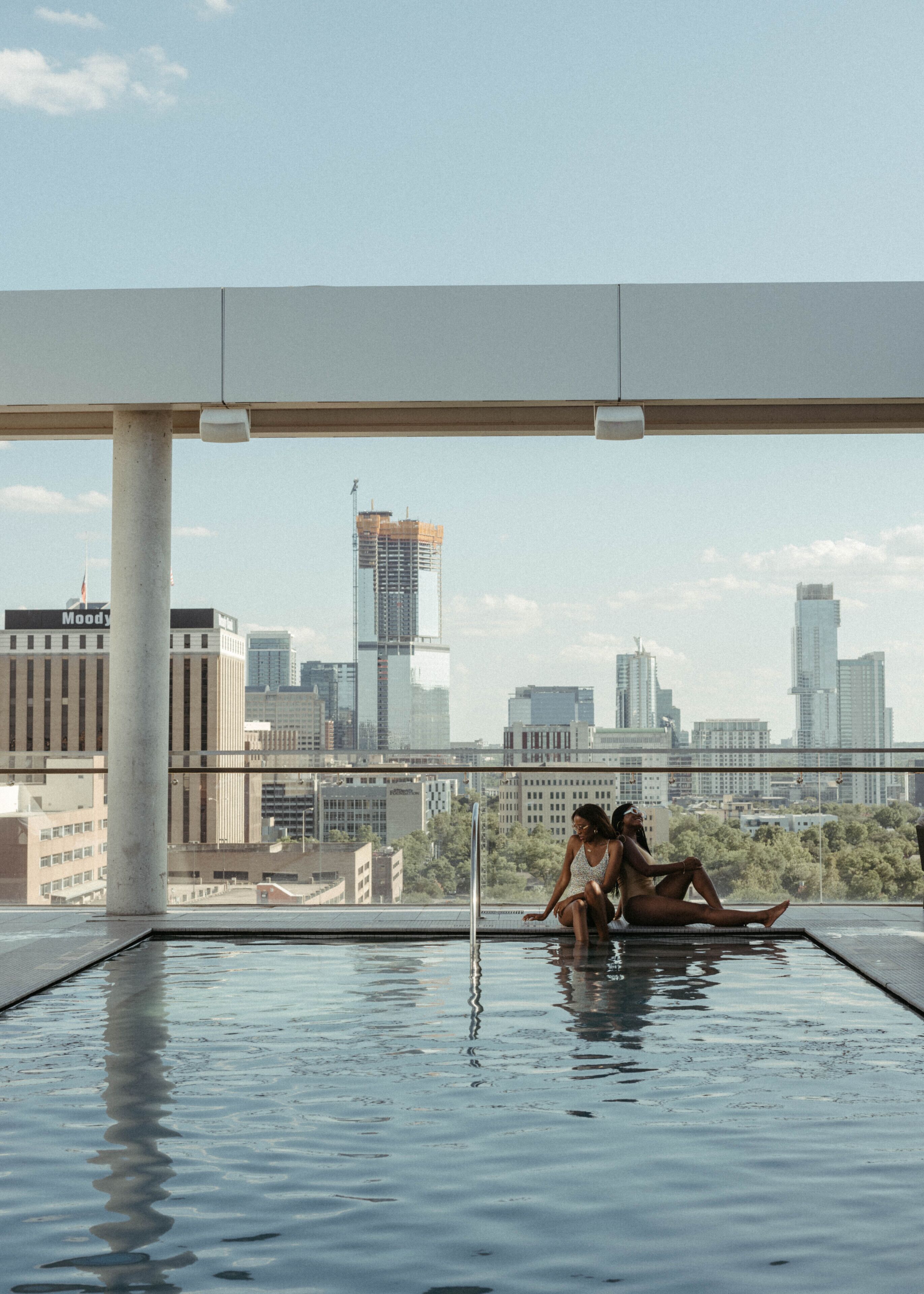 Outdoor pool, pool cabanas (surcharge), pool loungers