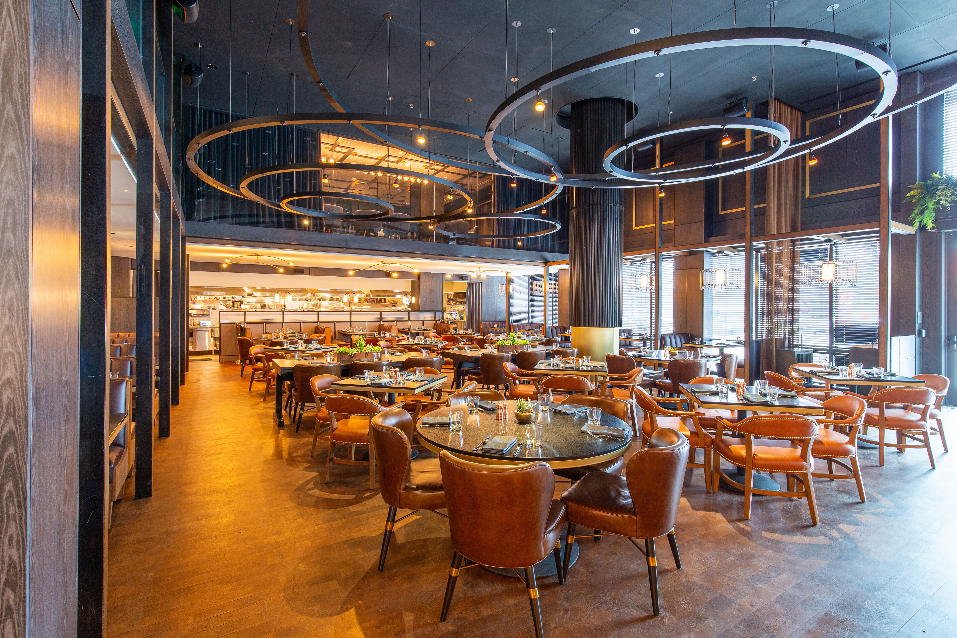 3 restaurants, breakfast, lunch, dinner served; american cuisine