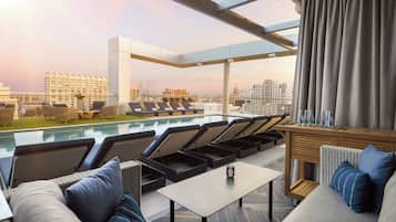 2 bares o lounges, bar en la azotea