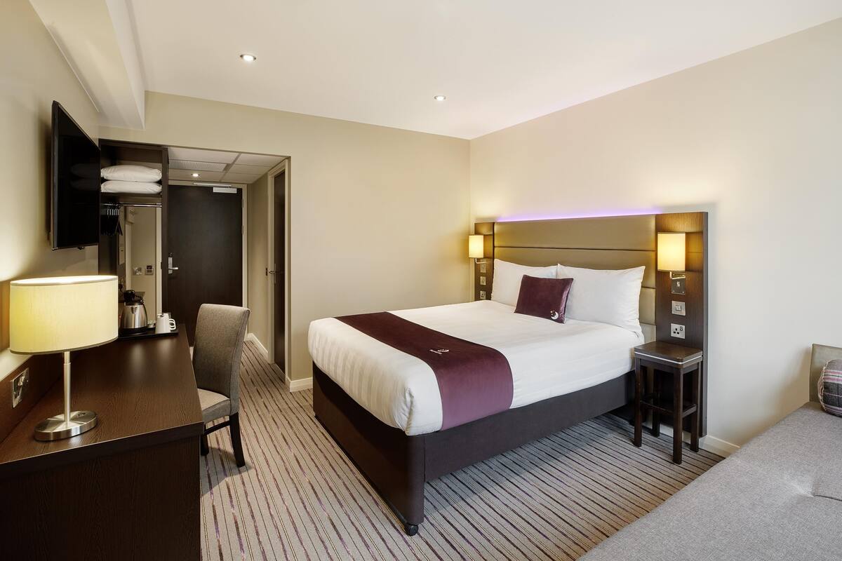 Standard Double Room | Bed sheets