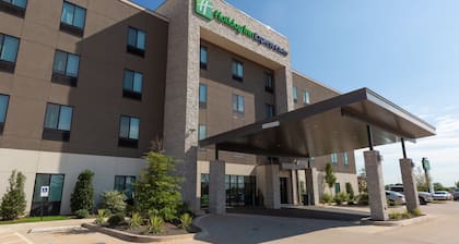 Holiday Inn Express & Suites Kingfisher by IHG