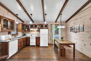 Cabin, 1 Bedroom (Fife Bridge) | Private kitchen | Full-sized fridge, microwave, oven, stovetop - The Villas at Coosawattee River Resort (Ellijay)