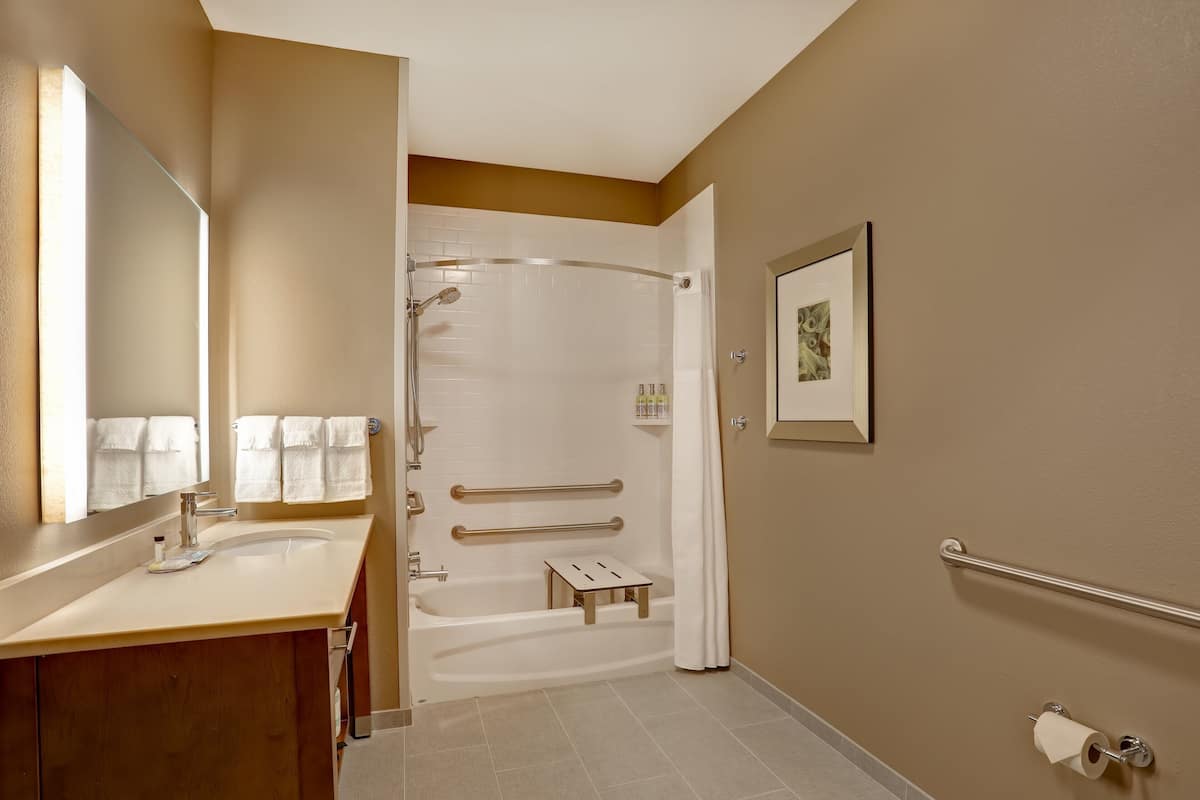 Studio Suite, 1 Queen Bed, Accessible, Kitchen (Mobility) | Bathroom | Hair dryer, towels