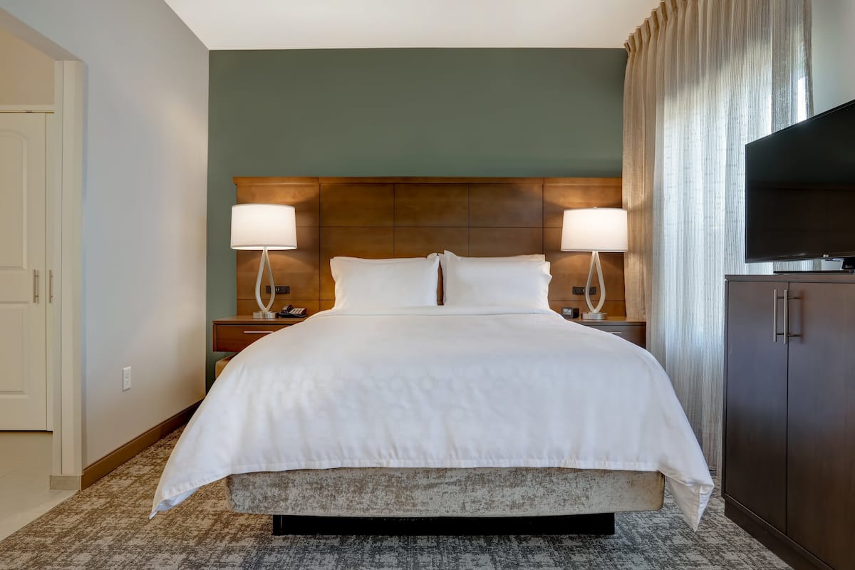 1 bedroom, desk, free WiFi, bed sheets