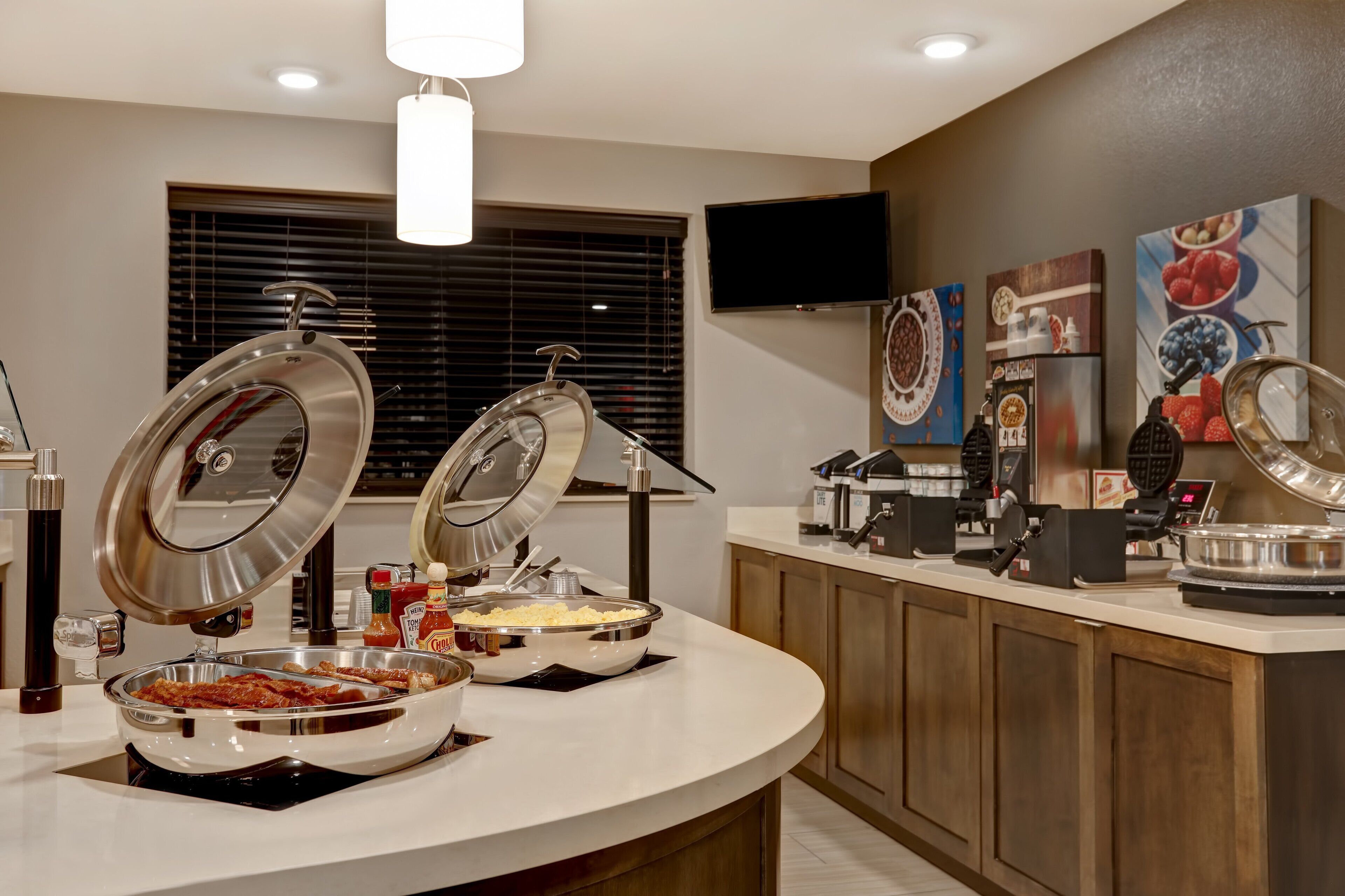 free daily self-service breakfast