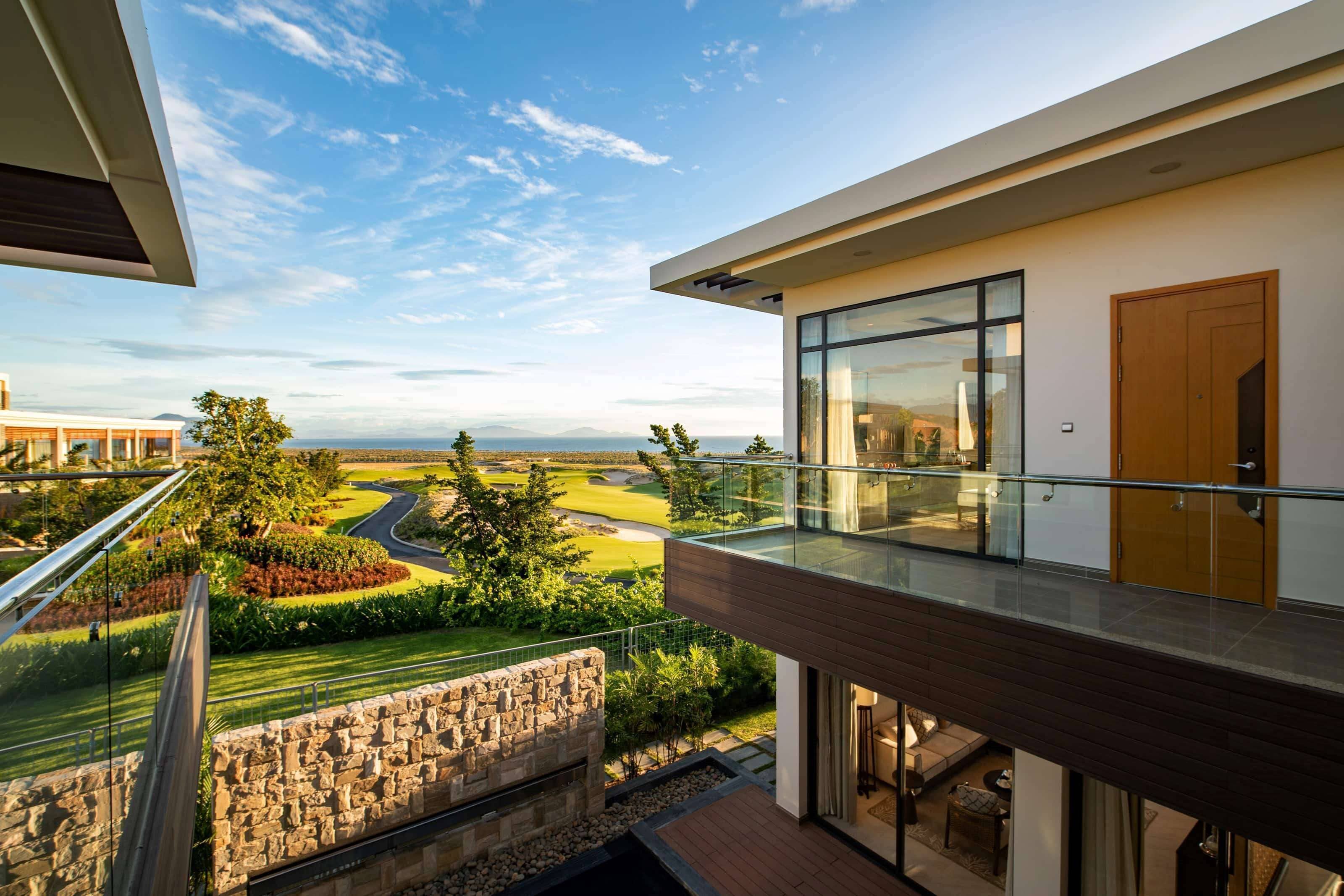 Villa, 4 Bedrooms, Golf View (Duplex, Pool) | Minibar, in-room safe, desk, blackout drapes