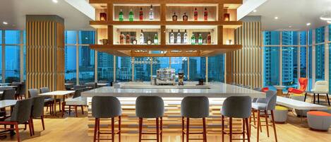 Lobby-lounge