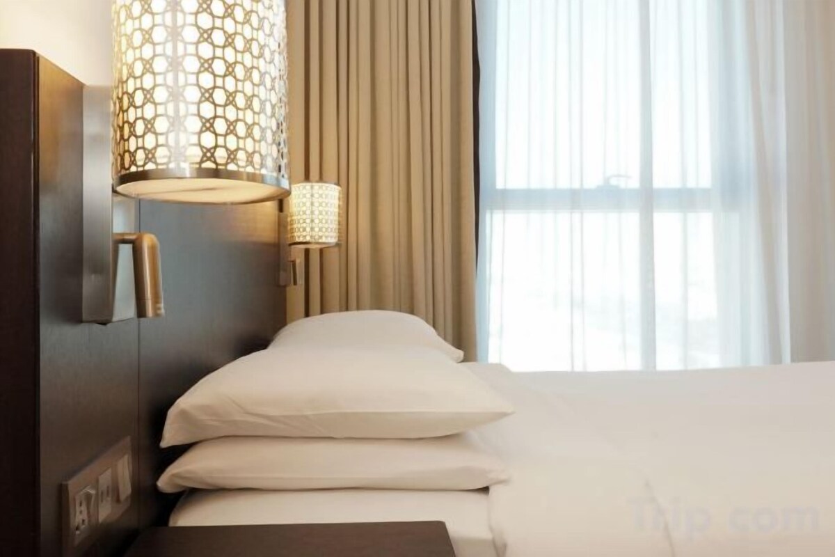 Hochwertige Bettwaren, Pillowtop-Betten, Minibar, Zimmersafe