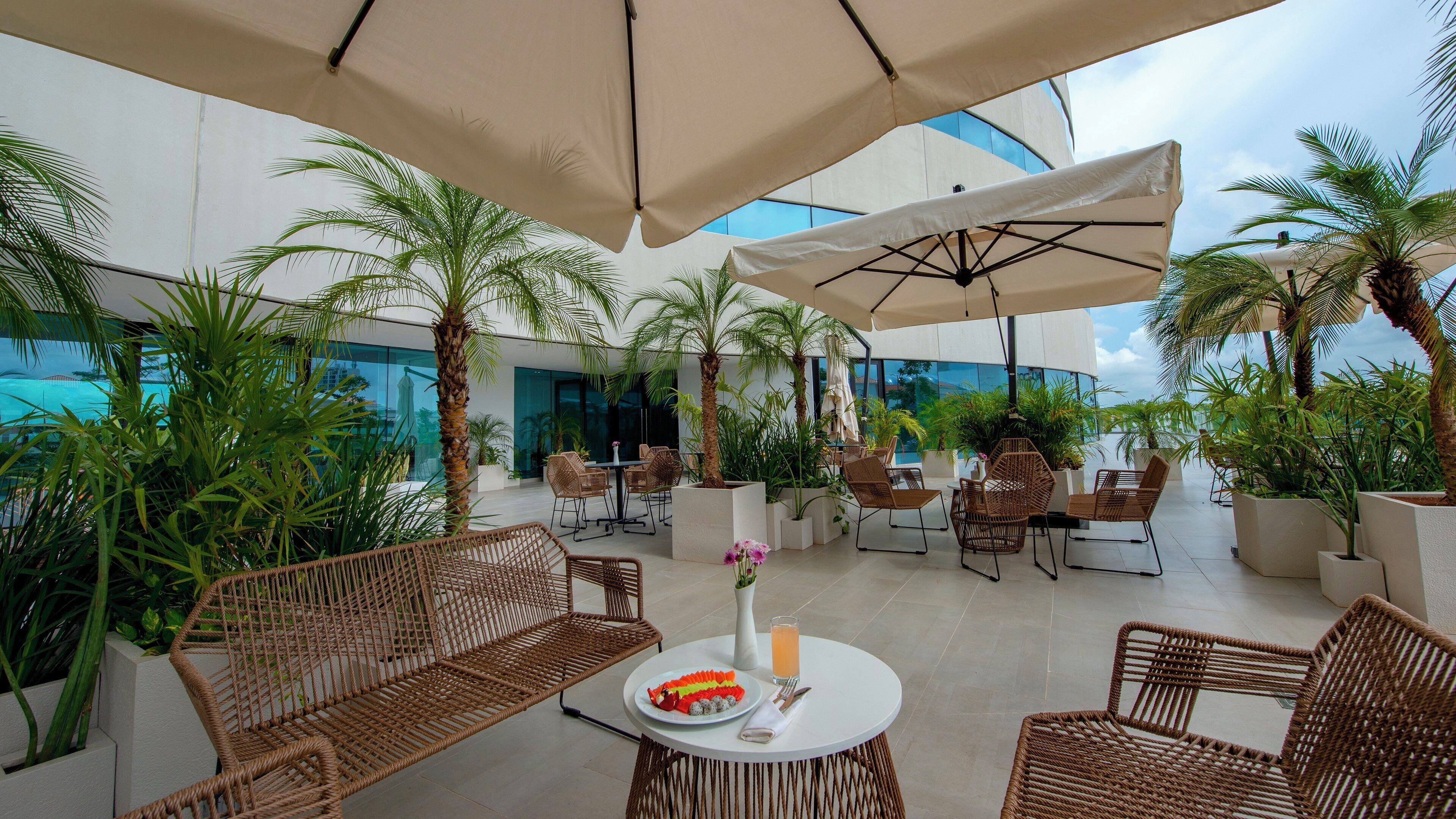 Photo - Holiday Inn & Suites   Merida La Isla By Ihg