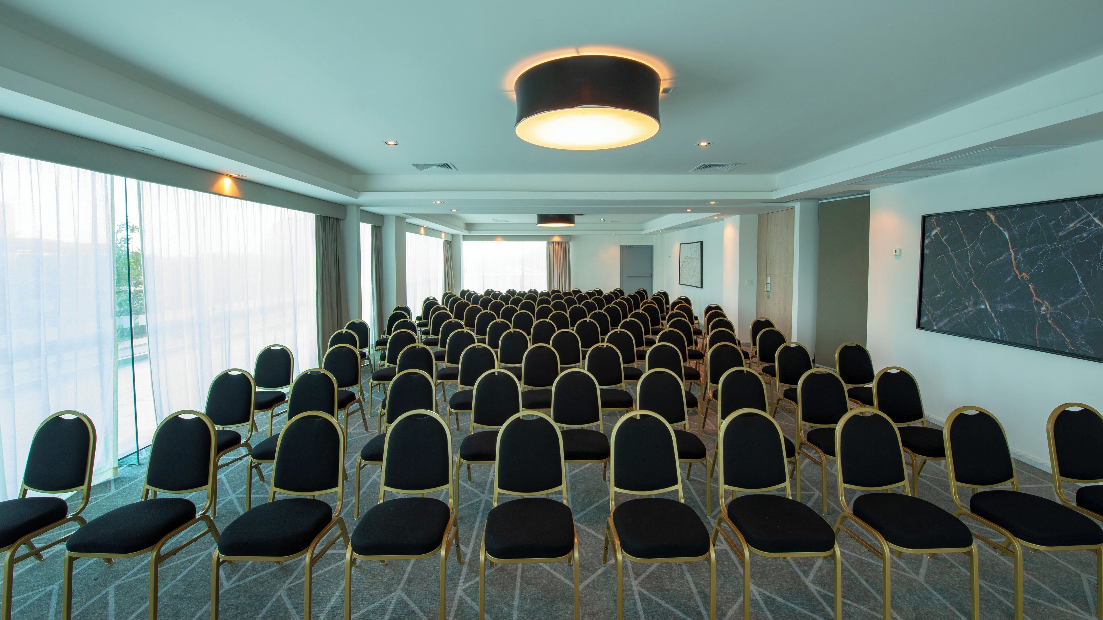 Photo - Holiday Inn & Suites   Merida La Isla By Ihg
