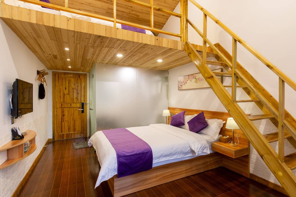 Family Loft | Blackout curtains, free WiFi, bed sheets