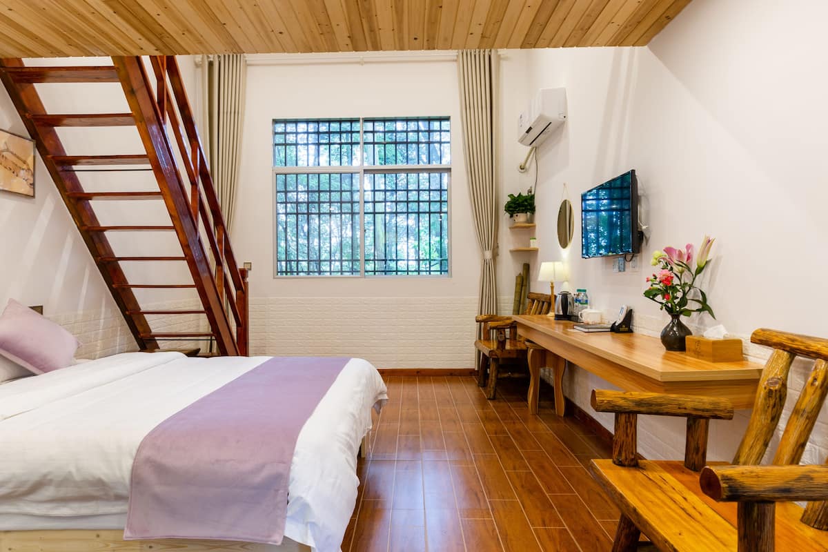Family Loft | Blackout curtains, free WiFi, bed sheets
