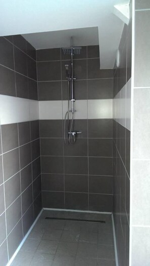 Douche de la salle de bain