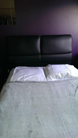 Double Room - Hotel Restaurant Le Flaubert (Villenauxe-la-Grande)