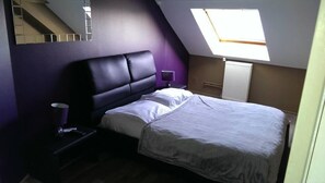 Double Room - Hotel Restaurant Le Flaubert (Villenauxe-la-Grande)