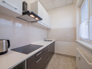 Business-Apartment | Eigene Küche | Wasserkocher, Küchenrolle