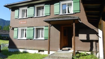 AuĂendetails