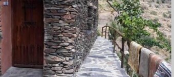 Refugio Arrabales de la Alpujarra - Hostel