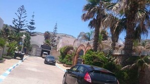 Unclassified image, 3 of 11, button - Villa Issam (Allyene)
