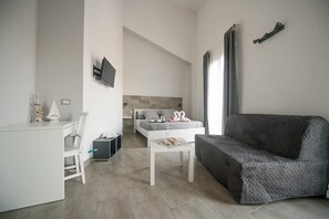 Dreibettzimmer (2) | Wohnbereich