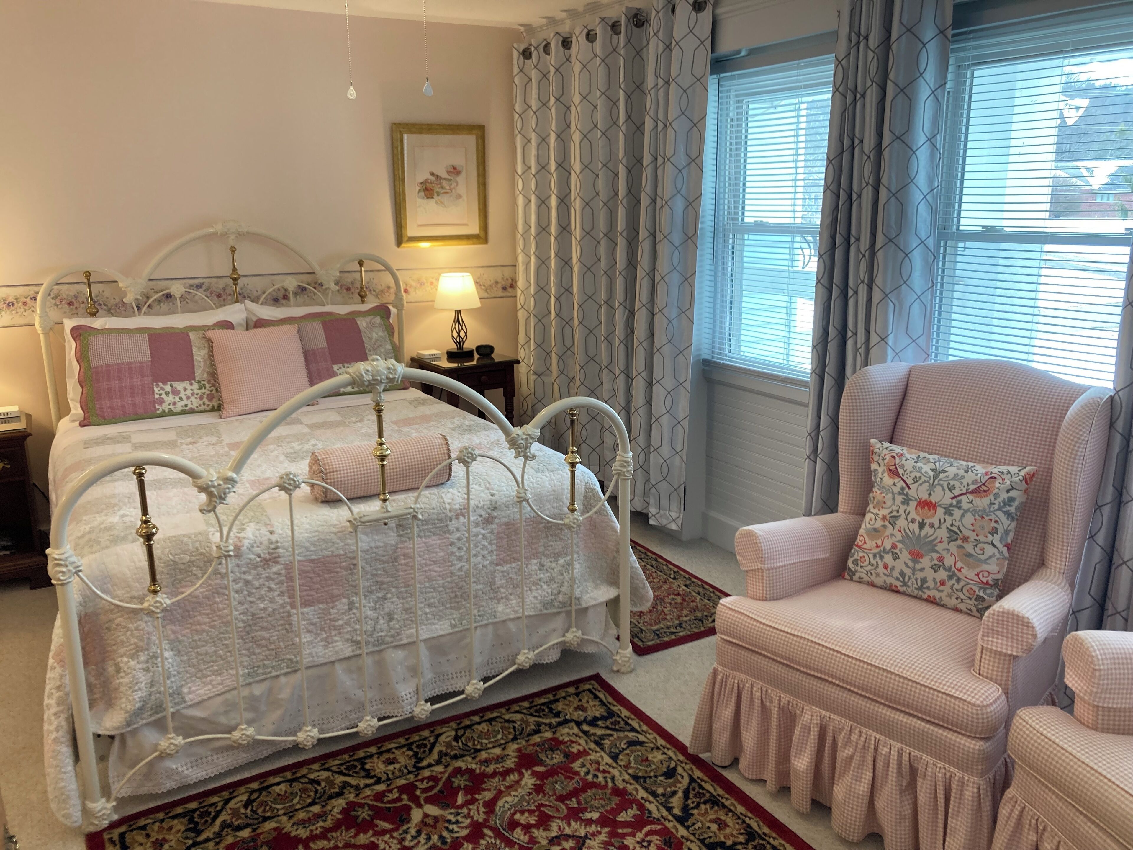 Patricia's Room | Individually decorated, individually furnished, iron/ironing board