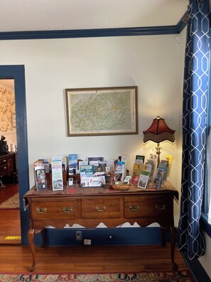 Concierge desk - Terrell House B&B (Burnsville)