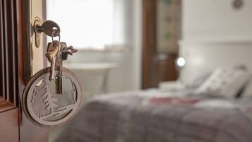 Camera quadrupla, bagno privato | Servizio della camera