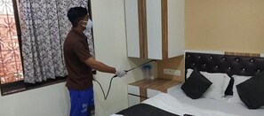Individually decorated, individually furnished, desk, blackout curtains - Al Shifa Residency (Mumbai)