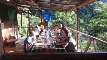 Petit déjeuner anglais compris tous les jours