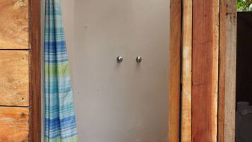 Douche de la salle de bain