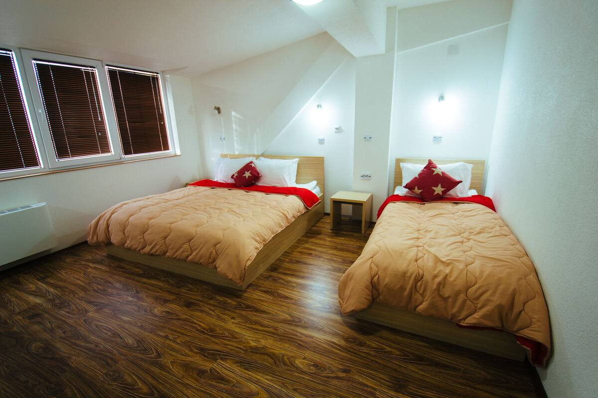 Standard-Dreibettzimmer