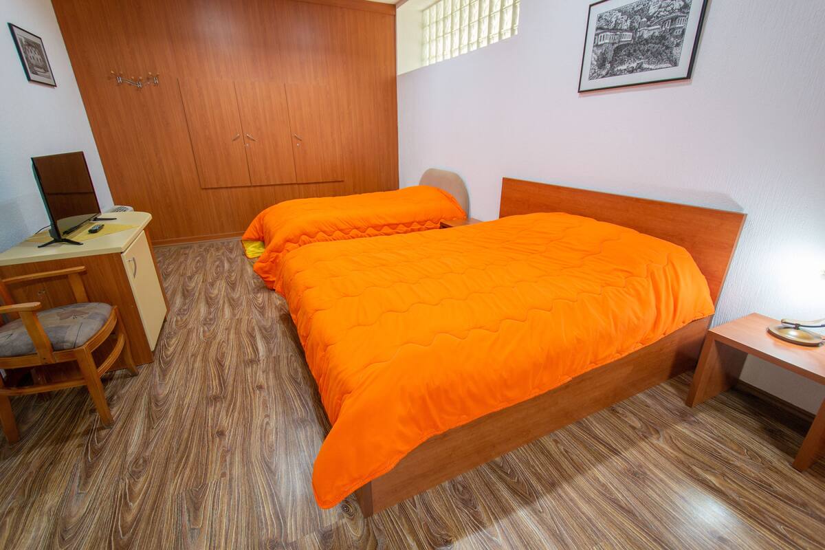 Economy-Dreibettzimmer