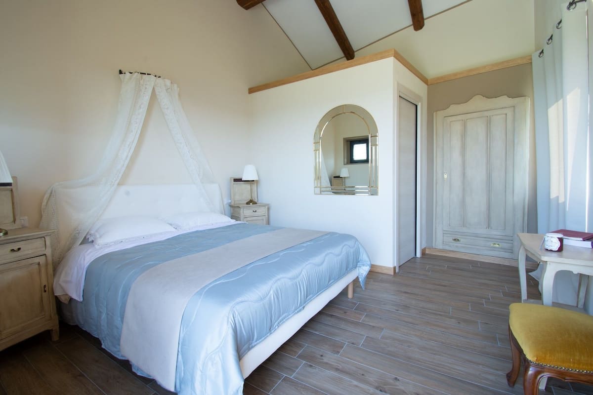 Double Room (Viola) | 1 bedroom, premium bedding, down duvets, pillow-top beds