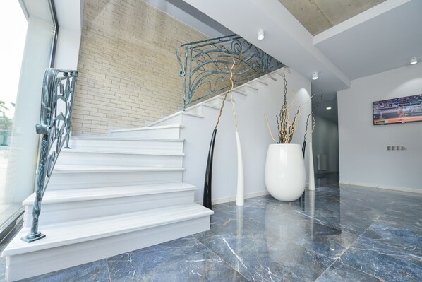 Interior detail - Basi (Tbilisi)