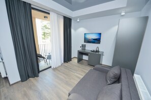 Standard Double Room | Premium bedding, iron/ironing board, rollaway beds, free WiFi - Basi (Tbilisi)